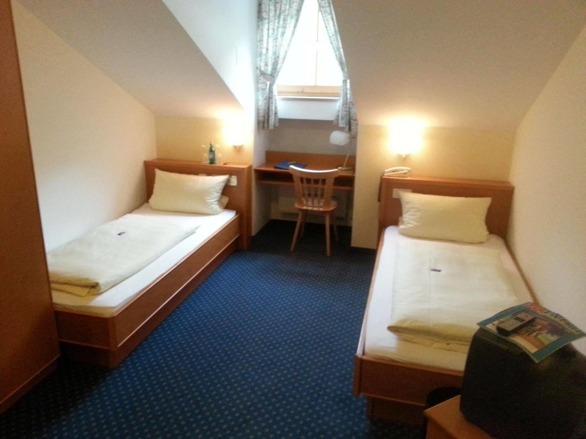 Hotel Zum Braeu كيندينغ المظهر الخارجي الصورة